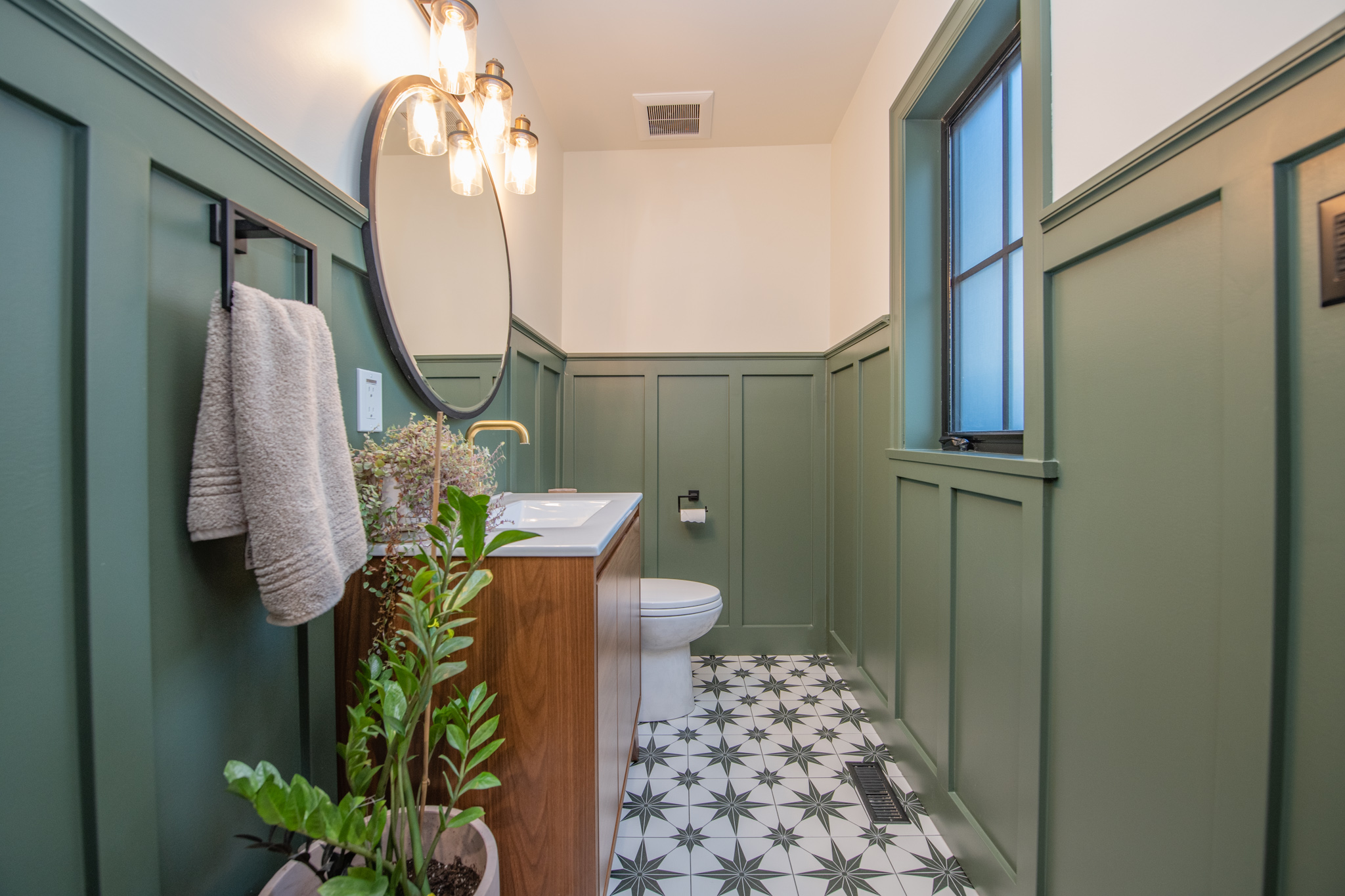 2505 23Street35
