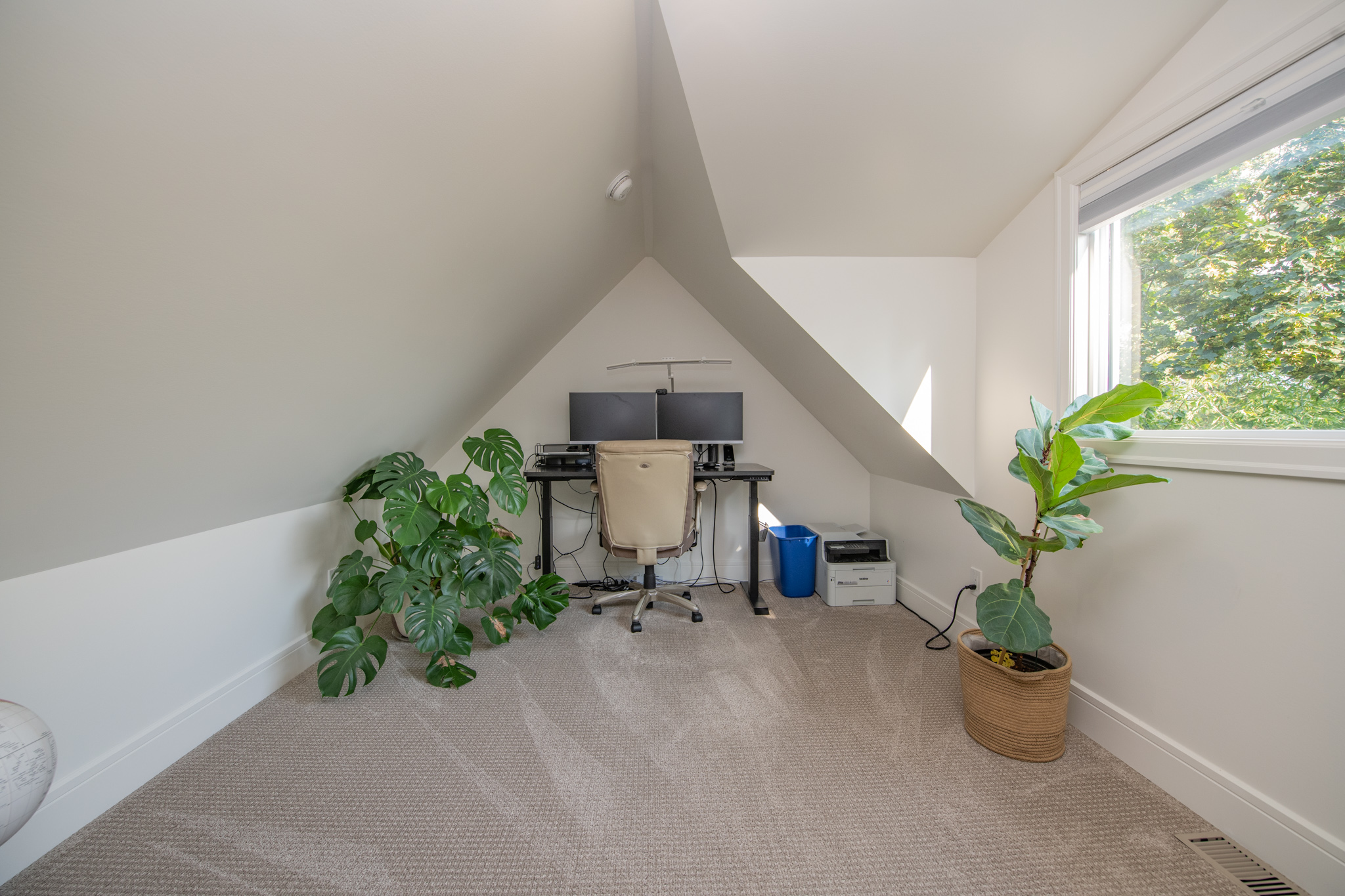 2505 23Street44