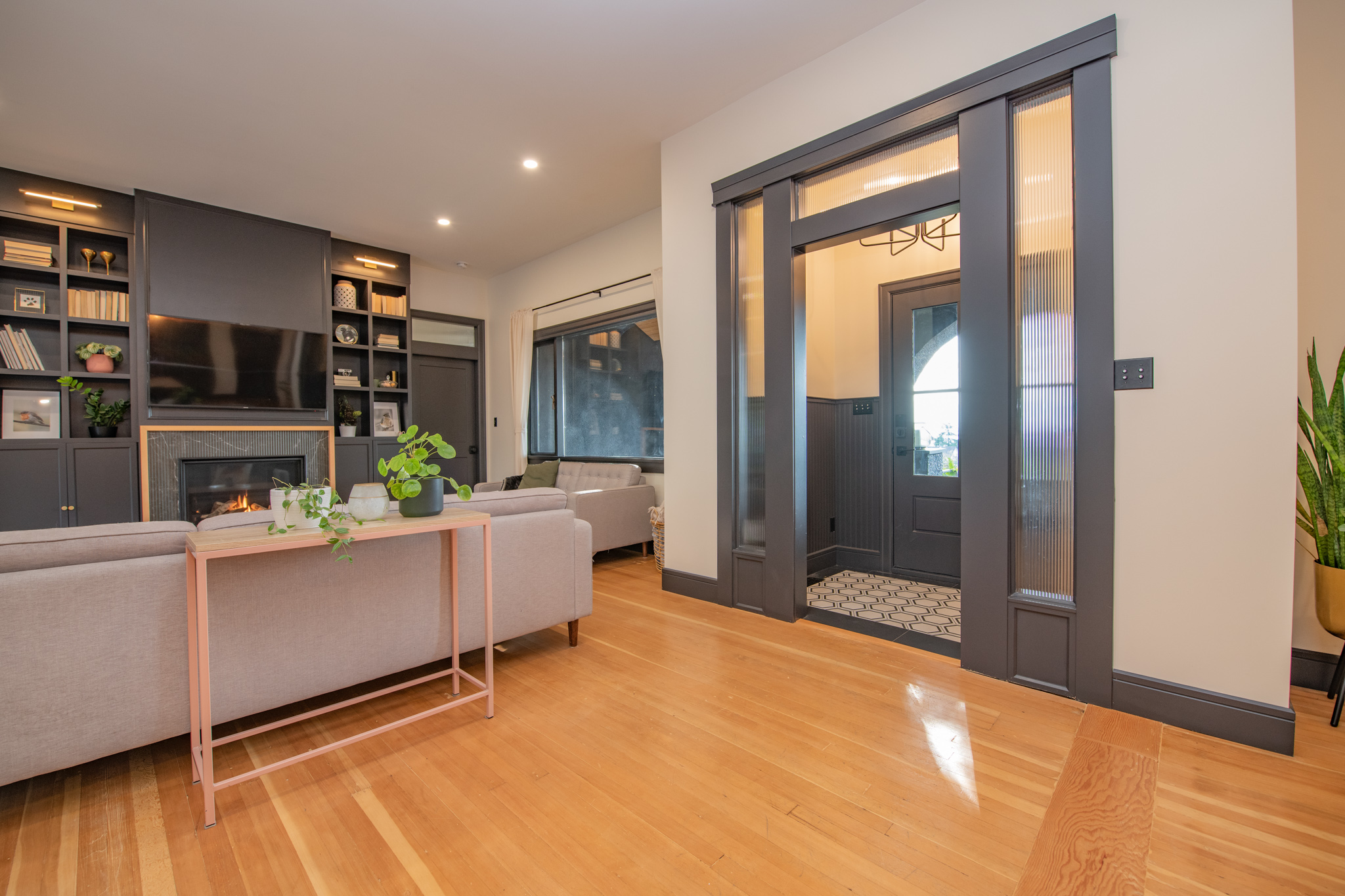 2505 23Street47